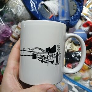 white ceramic souvenir mug line art Memphis skyline, Fedex, Beale Street